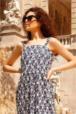 Navy Cotton Blend Embroidered Stretch Dress -Dress Haven Sales Store 121465ff f341 48b2 98fb 31842c4c174f