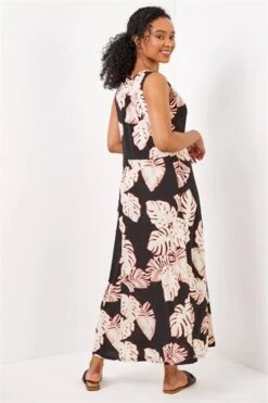 Black Petite Tropical Leaf Print Shift Dress 8 Black Petite Tropical Leaf Print Shift Dress -Dress Haven Sales Store 138233c8 80f0 4521 a803 c41b4579ec87