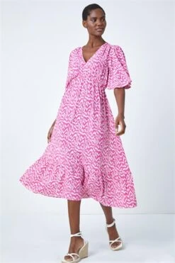 Pink Petite Ditsy Floral Stretch Midi Dress -Dress Haven Sales Store 1b2a281d 7c09 40fe 81ae 0f7dbee1ecd1