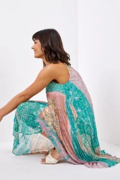 Light Pink High Neck Paisley Pleated Swing Dress -Dress Haven Sales Store 3210993c d63e 4361 834e 4949f40472f9