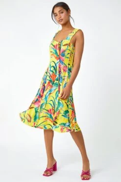 Yellow Tropical Print Stretch Panel Dress -Dress Haven Sales Store 42922fc1 8cc0 46ed 926c 3e3f25e7a6c1