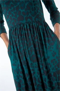 Green Ditsy Gathered Skirt Stretch Midi Dress -Dress Haven Sales Store 4a967a83 a519 4781 ba4e ae5aedf8054e