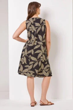Black Curve Spot Leaf Print Dress -Dress Haven Sales Store 50106607 a376 4c65 b7d8 e9395526289d