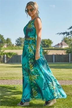 Pink Tropical Print Halterneck Maxi Dress -Dress Haven Sales Store 557458df eed4 4eb2 ac0e 81423bfd758f