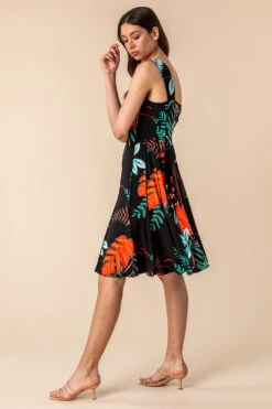 Black Tropical Print Panel Swing Dress -Dress Haven Sales Store 60458ea9 cc1f 49ce a38f f4c9996967b5