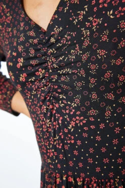 Black Ditsy Floral Maxi Dress -Dress Haven Sales Store 6046e44f 0065 4283 bc8c e1cf9ad0a09f