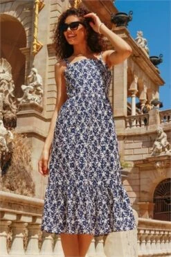 Navy Cotton Blend Embroidered Stretch Dress -Dress Haven Sales Store 606f641c 8551 4703 9767 371d27889112