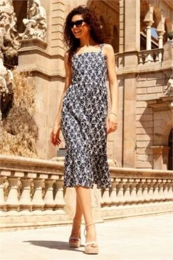 Navy Cotton Blend Embroidered Stretch Dress -Dress Haven Sales Store 673eae9d bbcd 4202 a8d1 7593acec5a09