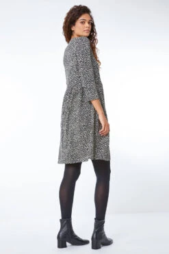 Black Animal Print Stretch Dress -Dress Haven Sales Store 74beaa6e fe64 4f4e a02b 9432bc63fa4e