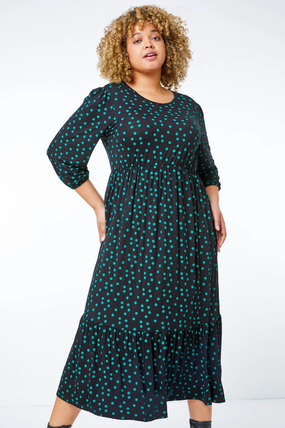 Green Curve Spot Tiered Midi Dress 3 Green Curve Spot Tiered Midi Dress