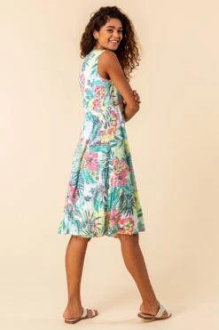 Green Burnout Tropical Print Stretch Dress -Dress Haven Sales Store 8af49999 1dec 48f4 ac6e d1373a6caa2b