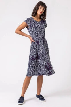 Navy Ditsy Floral Print Jersey Dress -Dress Haven Sales Store 95e2a9ee 917a 4c7f b994 ae80c8d4d5f9