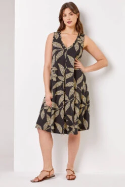 Black Curve Spot Leaf Print Dress -Dress Haven Sales Store a1e0725a 4ae4 4fa4 9475 cf5a9ec2afcd