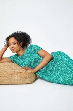 Green Petite Floral Print Midi Dress -Dress Haven Sales Store affe4084 a868 46df 9569 10a0d6f909a3