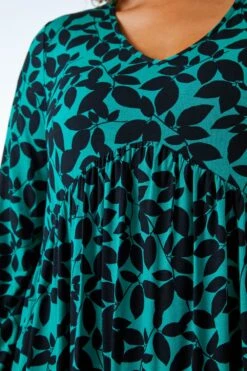 Green Curve Animal Print Tiered Tunic Dress -Dress Haven Sales Store c3b748f8 3a58 4bae a3e5 41e07b1afc78