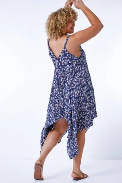 Navy Curve Ditsy Floral Hanky Hem Dress -Dress Haven Sales Store caa0dd48 e371 456c b140 0551e05ba6f3