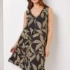 Black Curve Spot Leaf Print Dress -Dress Haven Sales Store cd51412a d5cc 41ec 9aa7 0e4723acb69c
