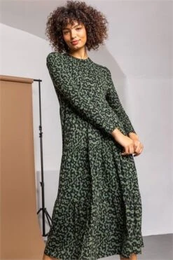 Green Animal Print Midi Dress -Dress Haven Sales Store cfd1bf62 7eb8 4dc8 8a1f 3fec8c6ea035