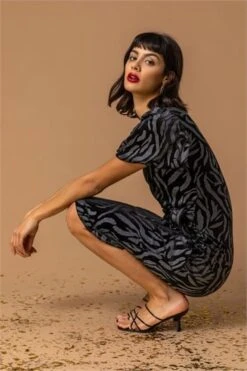 Black Velvet Animal Sweetheart Neck Dress -Dress Haven Sales Store f0acdb80 b9c2 40b2 911d 7544c800ab6a