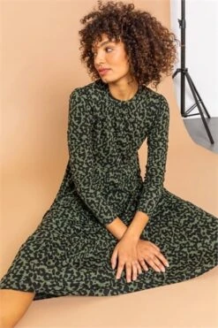Green Animal Print Midi Dress -Dress Haven Sales Store f68799f7 5a2e 481d 961b 5fc9e371237c